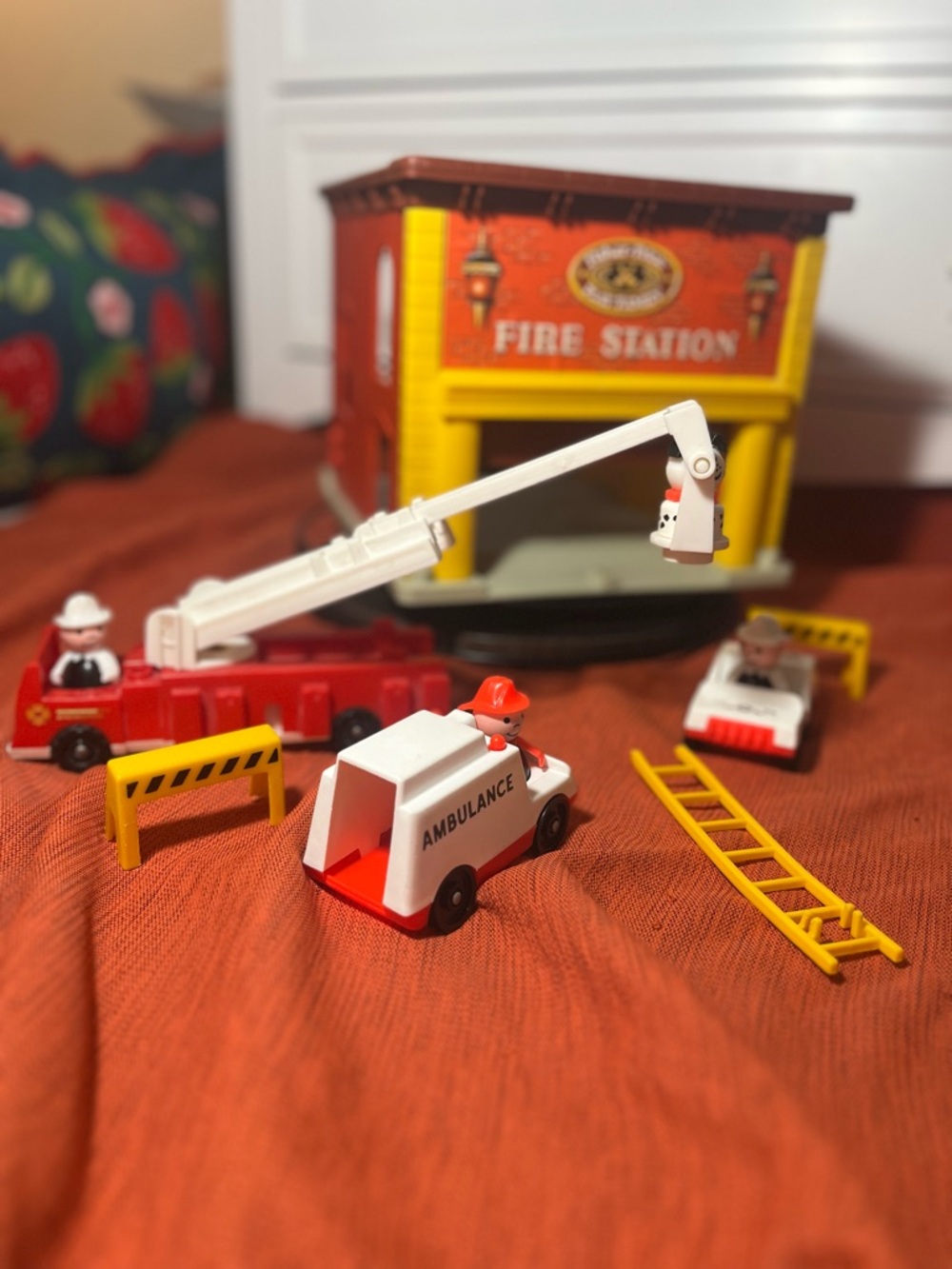Vintage Fisher-Price Fire Station Playset with Red & Yellow Vehicles - Picture 3 of 5